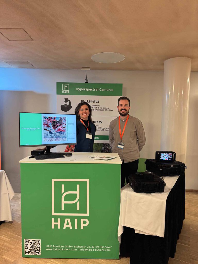 Whispers Helsinki conference for hyperspectral imaging, Antje Nowak and Tobias Kreklow